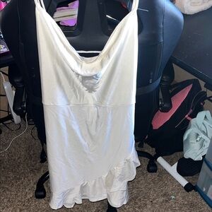 Elegant White Backless Dress